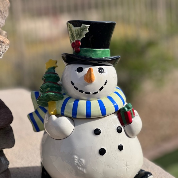 Christmas cookie jar snowman by Fritz and Floyd - Picture 3 of 16